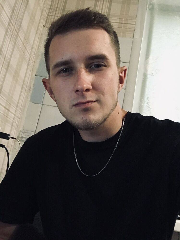  38427732  Aleksey, 26 ,    