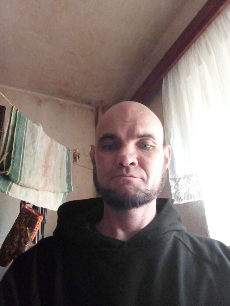  46982522  , 39 ,    