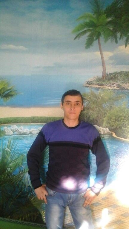  8256792  Andrek, 28 ,    