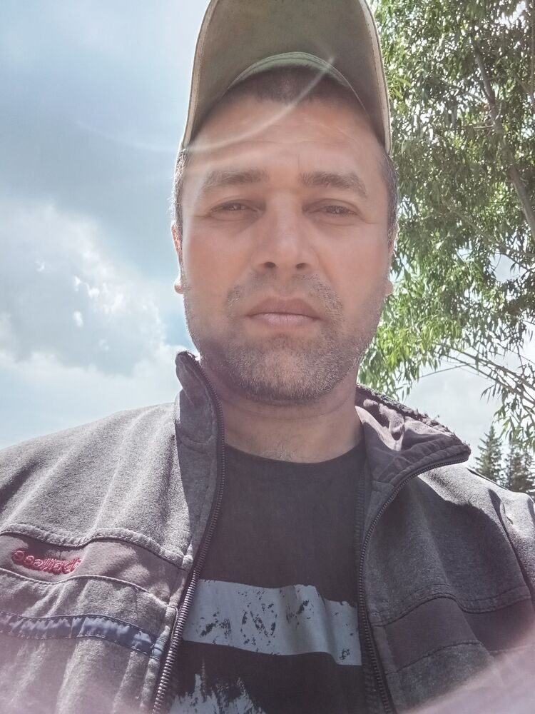  44265292  Farrux, 35 ,    