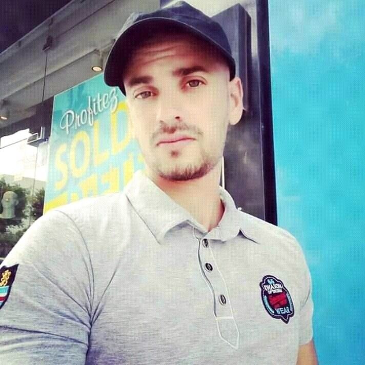  18852962  Mohamed, 39 ,    