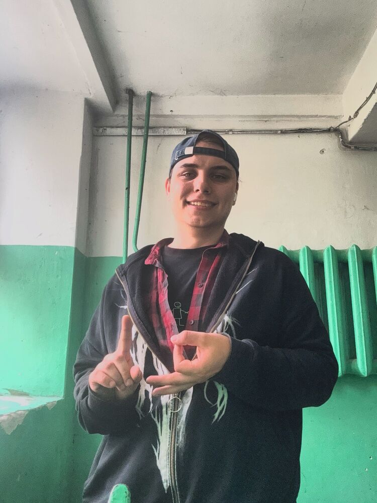  52706892  , 22 ,    