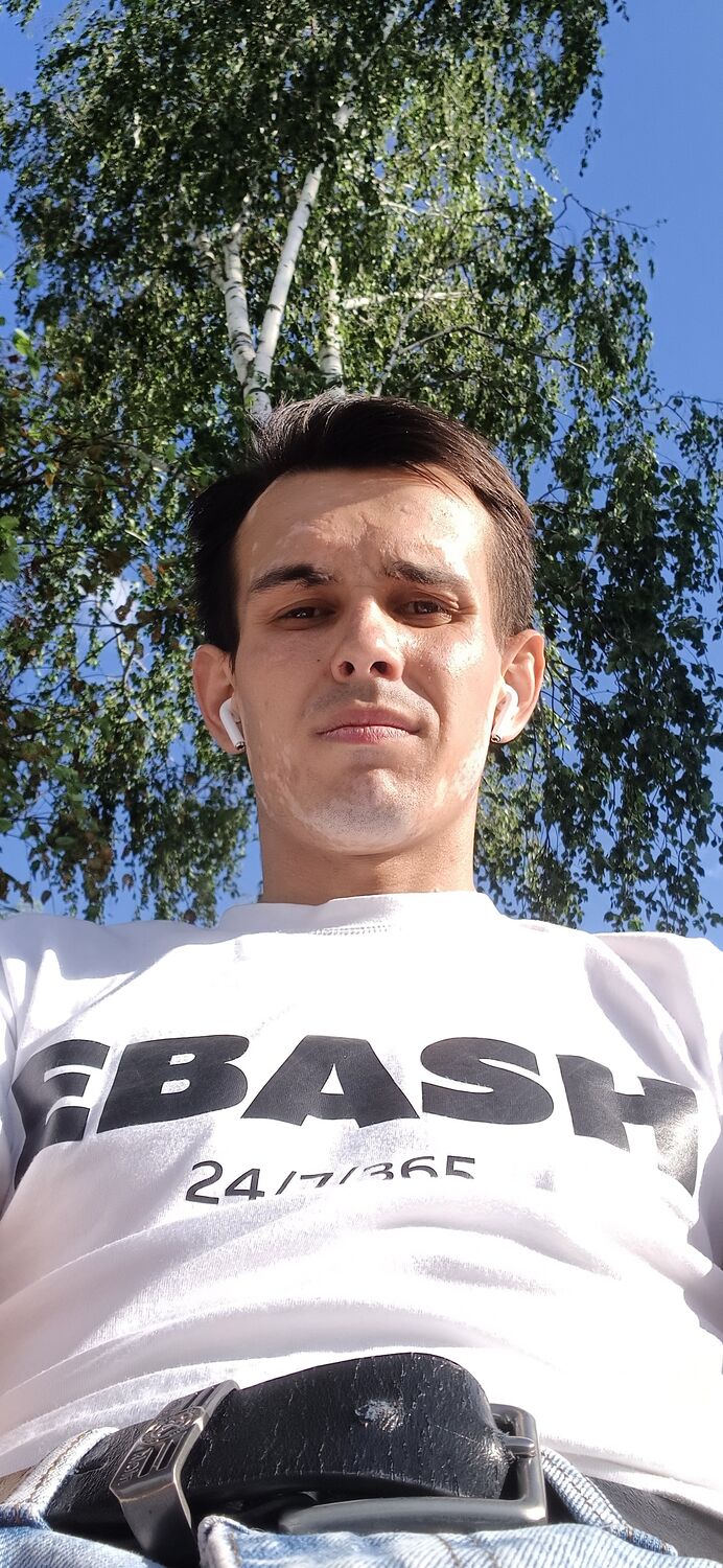  44770922  Leonid, 26 ,    