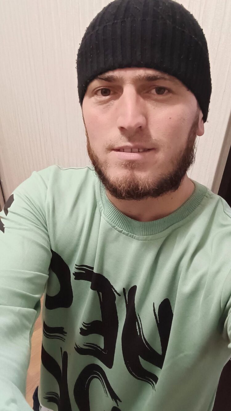  27695862  Mukhammadali, 33 ,    