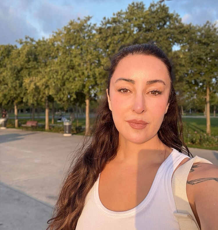  Bebra,   Mellisa, 42 ,   ,   , c 