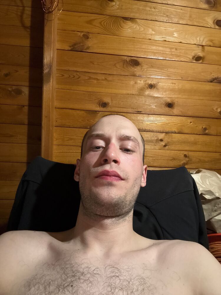  52040472  , 27 ,    