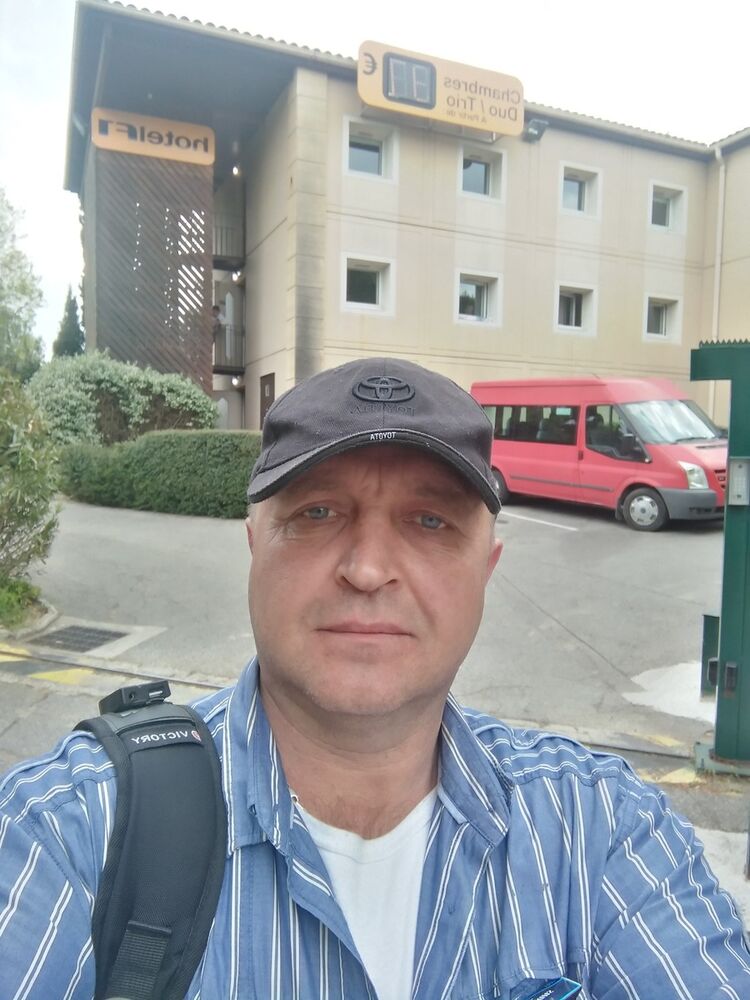  16684722  Viktor, 52 ,    Dabrowa Gornicza