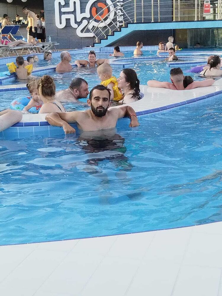  45697322  , 28 ,    --