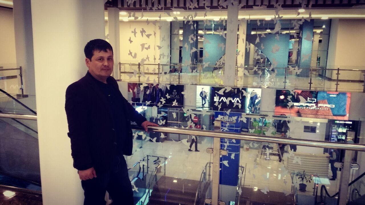  53605442  Rakhimjon, 25 ,    