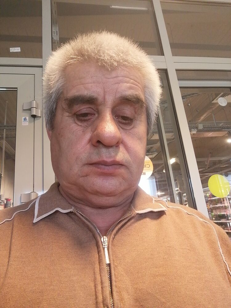  52804682  , 57 ,    