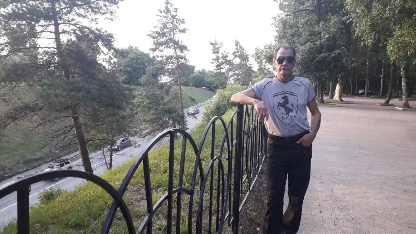  30683252  Volodya, 48 ,    