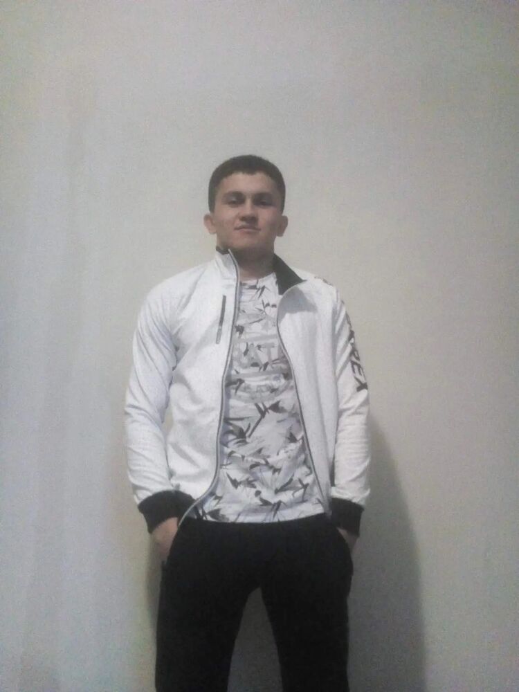  50655052  Bek, 29 ,    