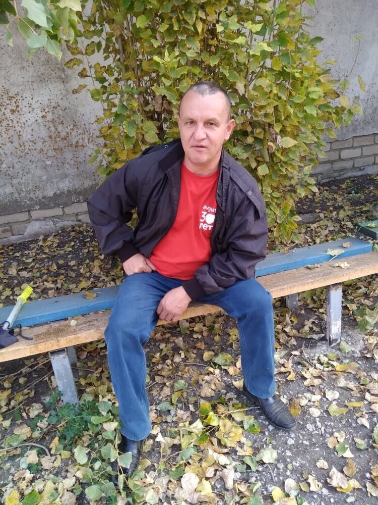  31441622  Anatoly, 49 ,    