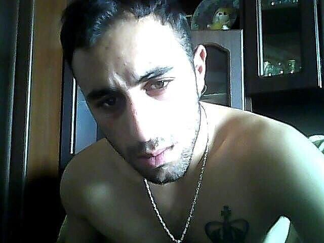  21183692  Nersik, 81 ,    