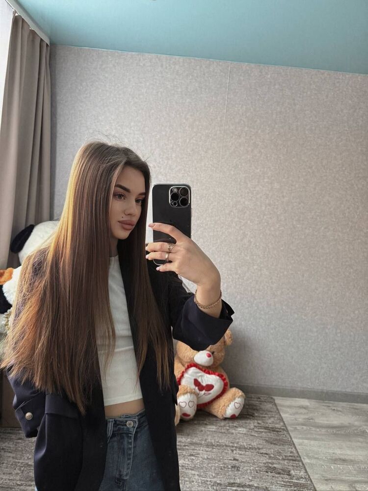  50241392  Vika, 21 ,    