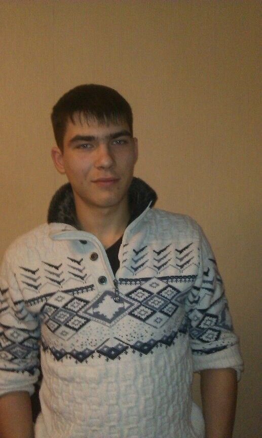  9876252  Antonio, 31 ,     