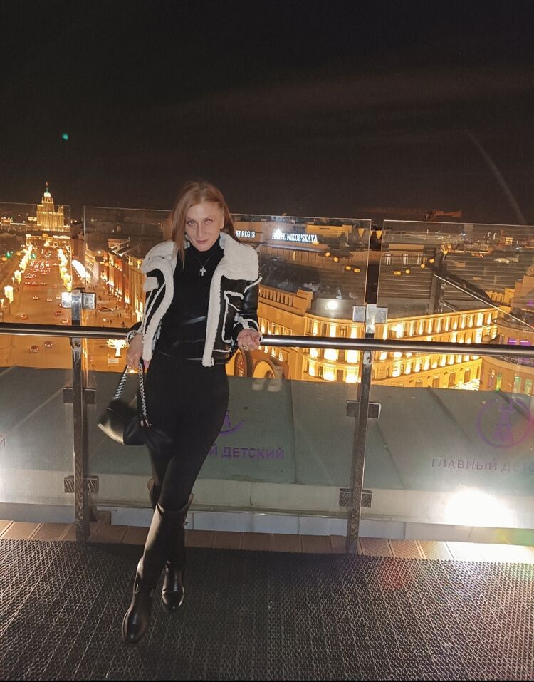  54373502  Diana, 44 ,    