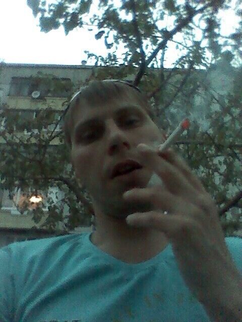  ,   Al, 46 ,   