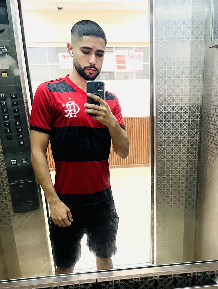  54454282  Yuri, 27 ,    