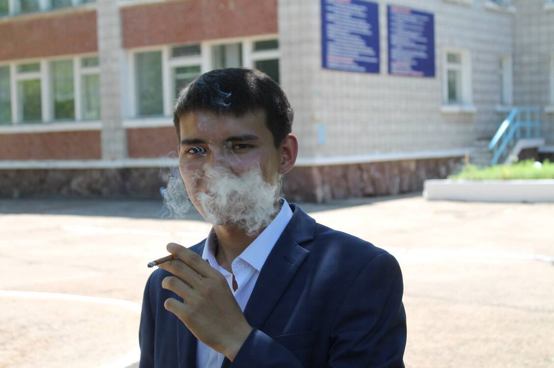  23460482  Bekonya, 24 ,    