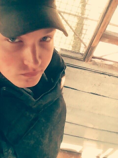  10032772  Sit, 29 ,    