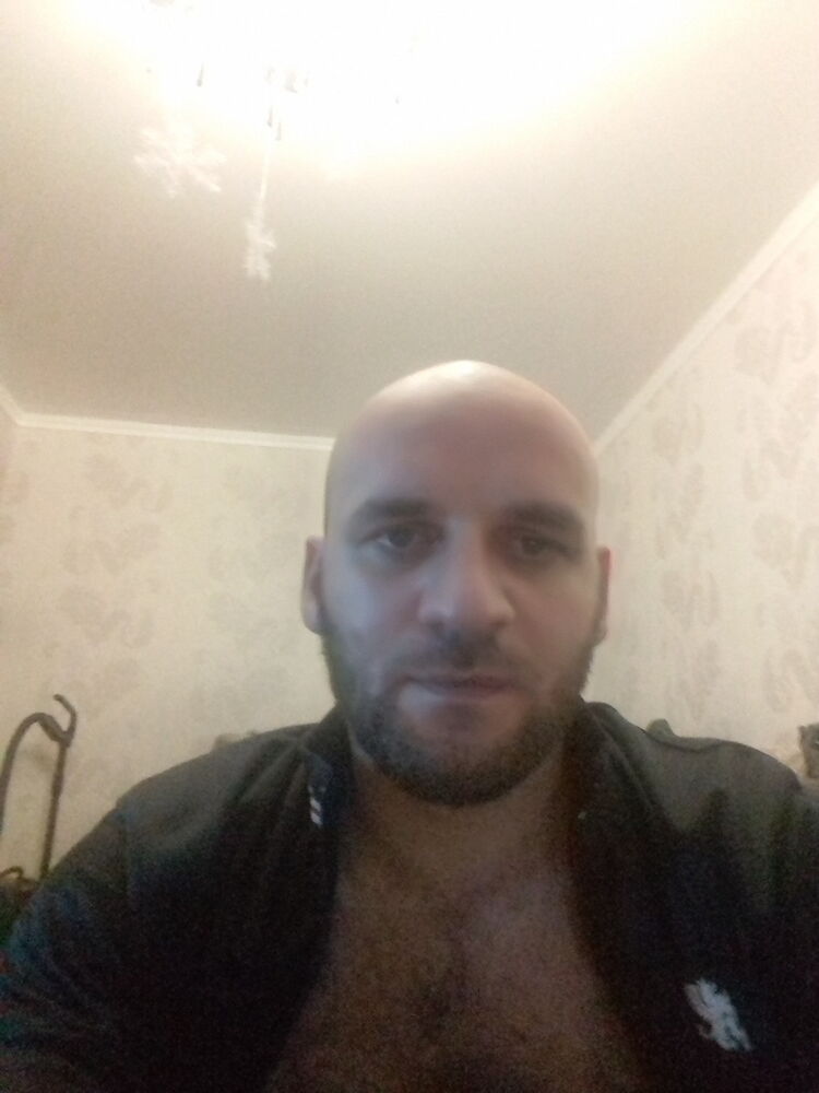  ,   Vito, 41 ,   