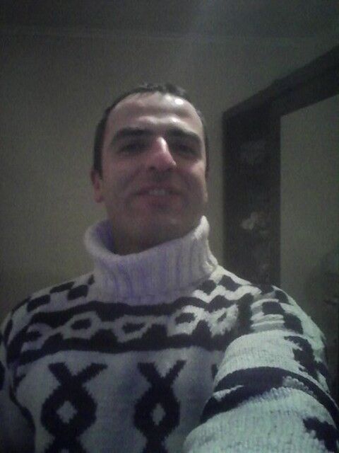 ���������� �������, ���� ������� Sandro, 42 ����, ������������ ��� ������, ����� � ���������, c�������� ���������