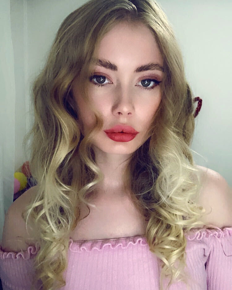  27656392  Licara, 25 ,    