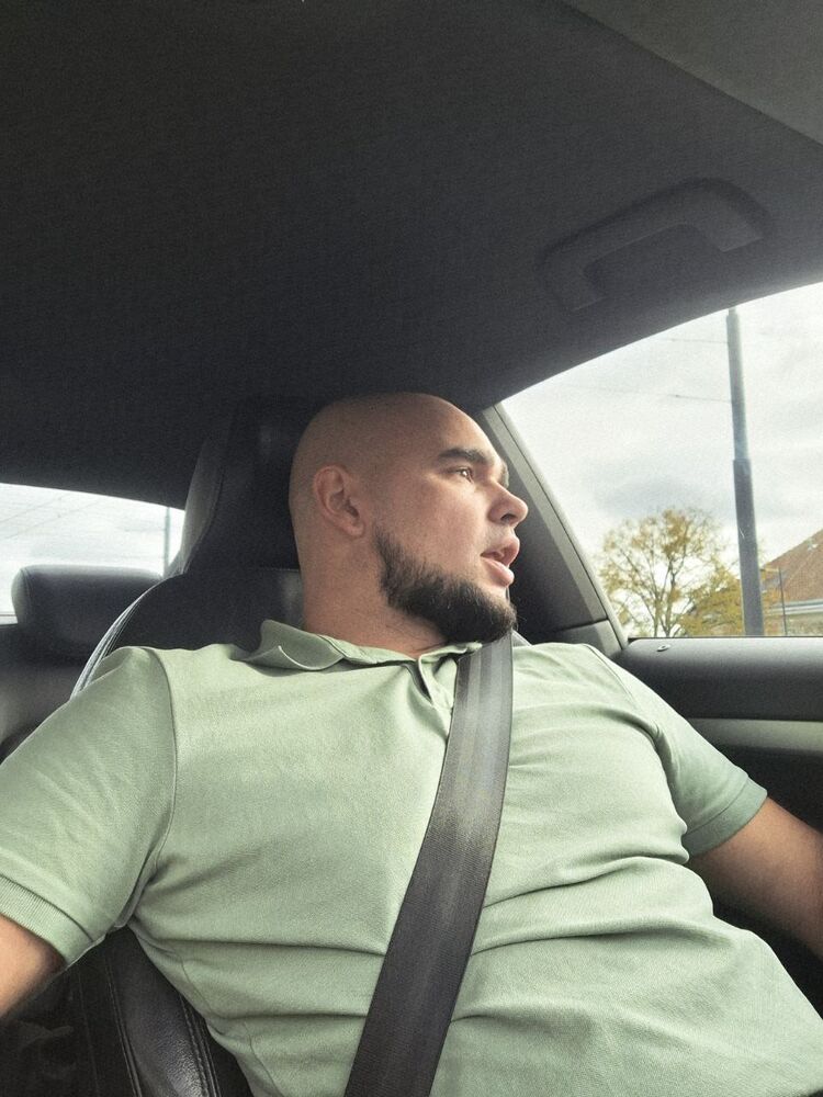  ,   Mykhailo, 31 ,   ,   