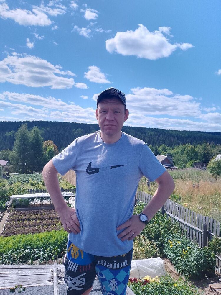  53148752  Konstantin, 35 ,    