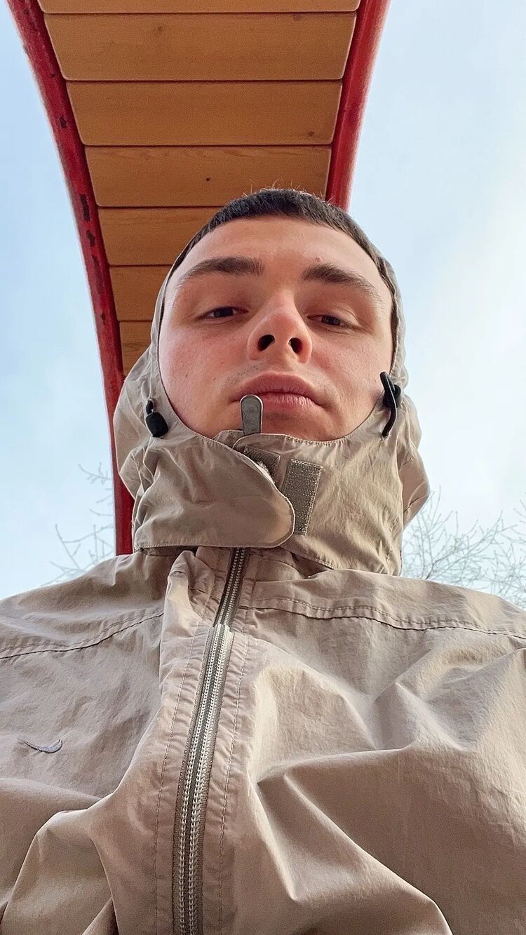  47440592  , 22 ,    
