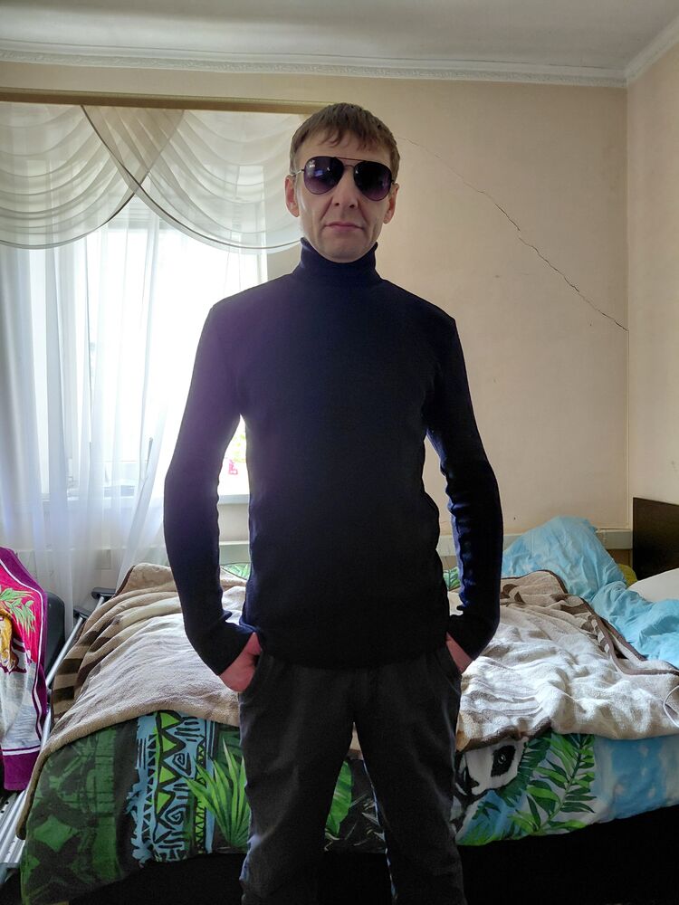  54022292  , 49 ,    --