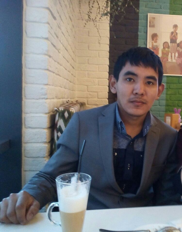  ,   Zhalel, 32 ,     , c 