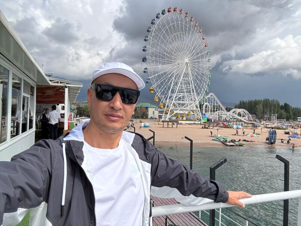  54370932  Munar, 34 ,    