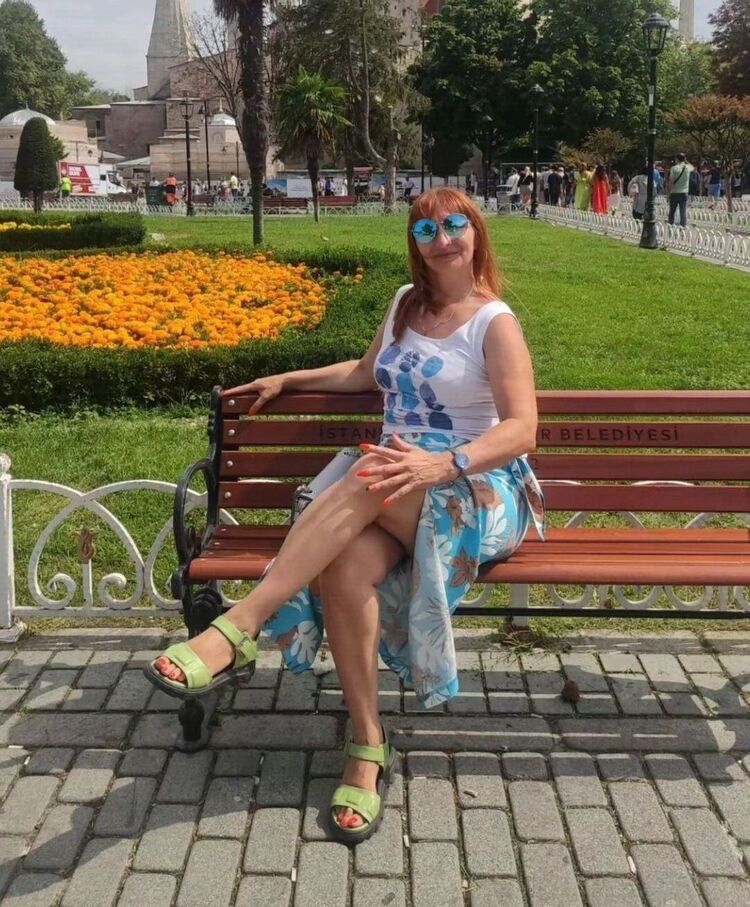 36971012  Tanya, 52 ,    
