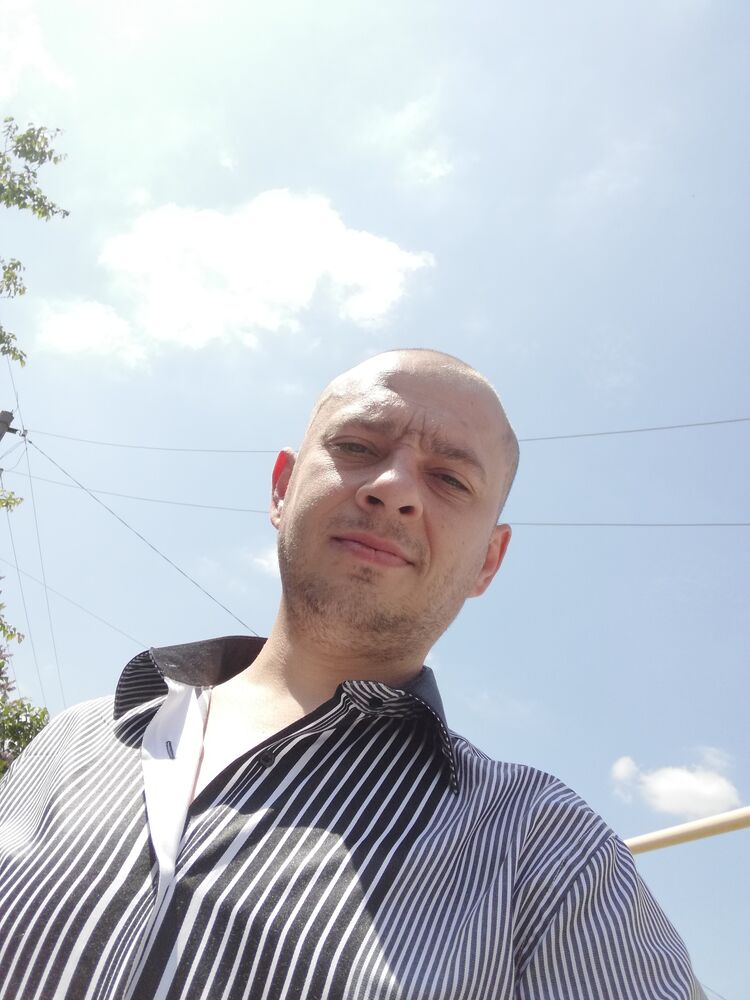  23737952  , 40 ,    