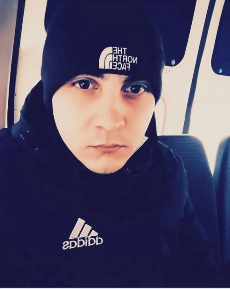  ,   Artyom, 27 ,   ,   
