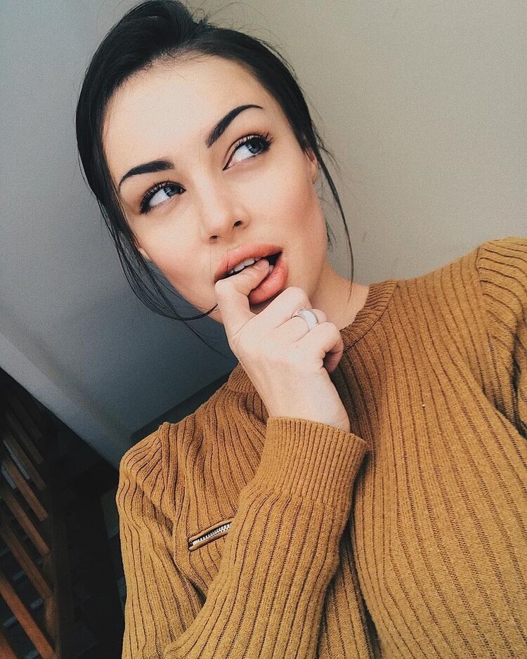  27464402  Vita, 29 ,    