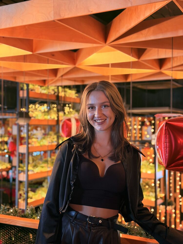 ���������� Dolphin, ���� ������� Mary, 19 ���, ������������ ��� ������, ����� � ���������