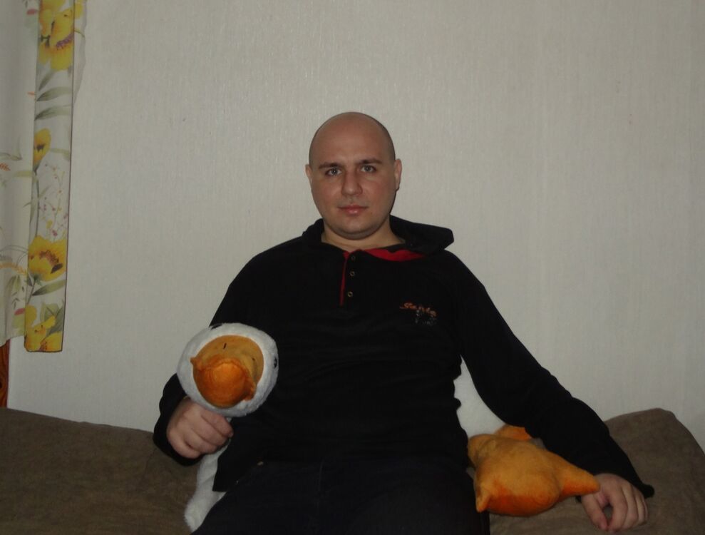  45739042  , 33 ,    