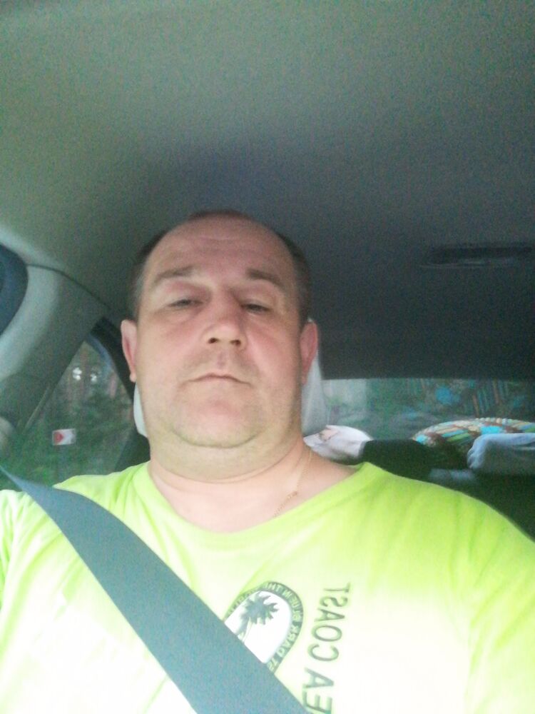  31882572  Valery, 48 ,    