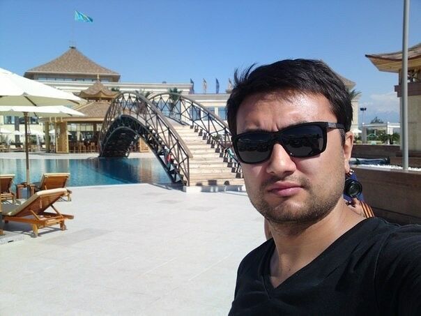 11090332  Ryslan, 41 ,    -