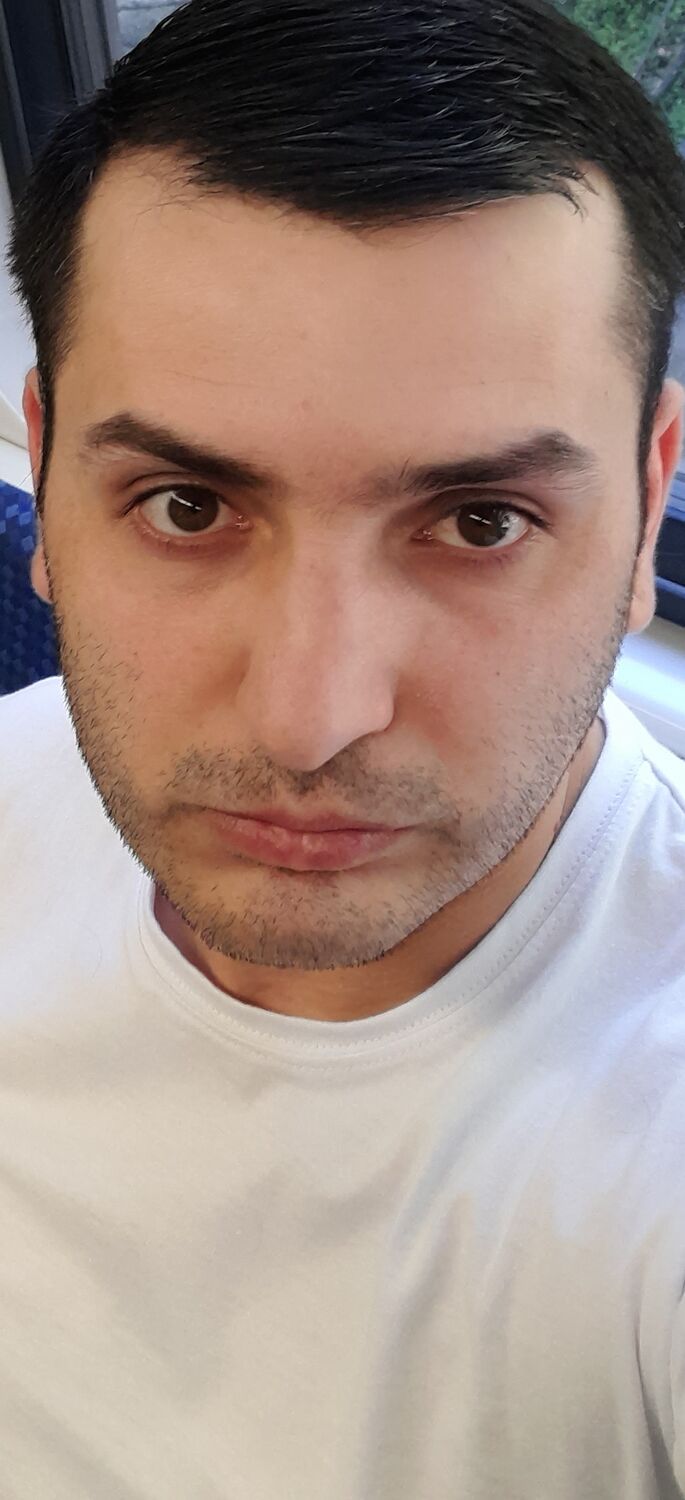  46962412  Arman, 39 ,    