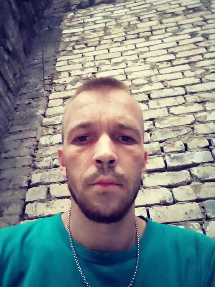  ,   Kasper, 39 ,  