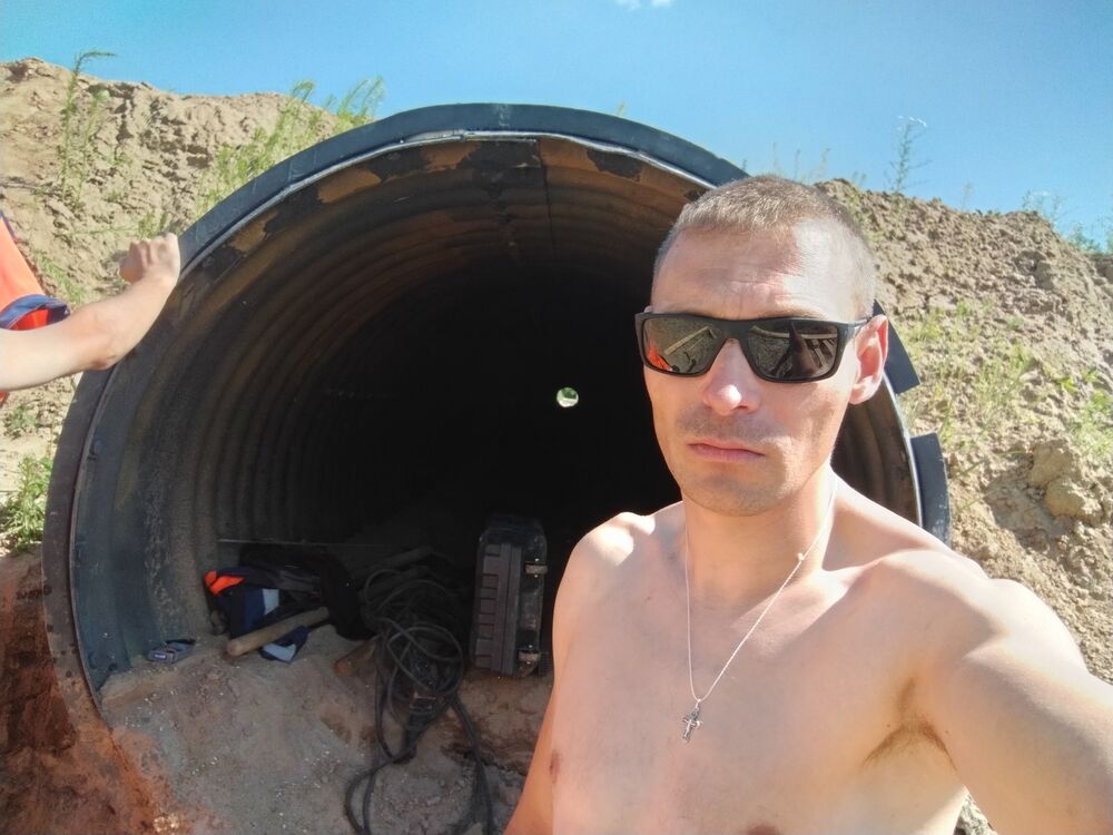  53806052  Boris, 30 ,    