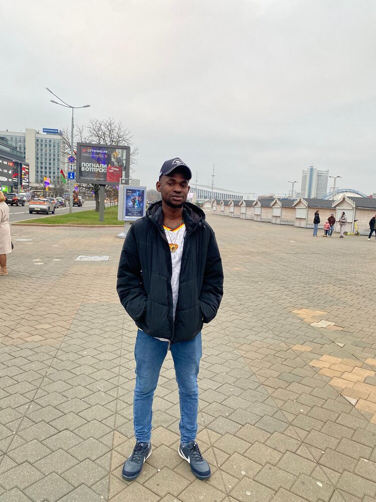  54354392  Maxime, 29 ,    