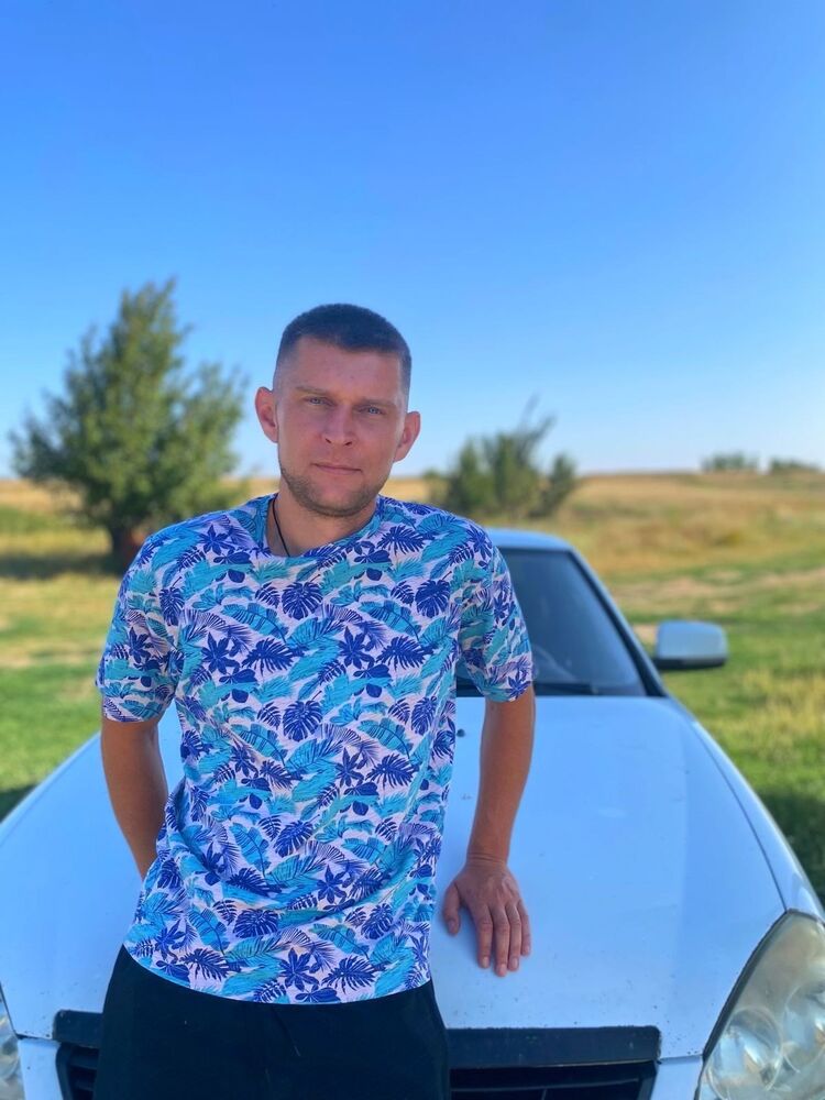  --,   Dmitriy, 32 ,   ,   