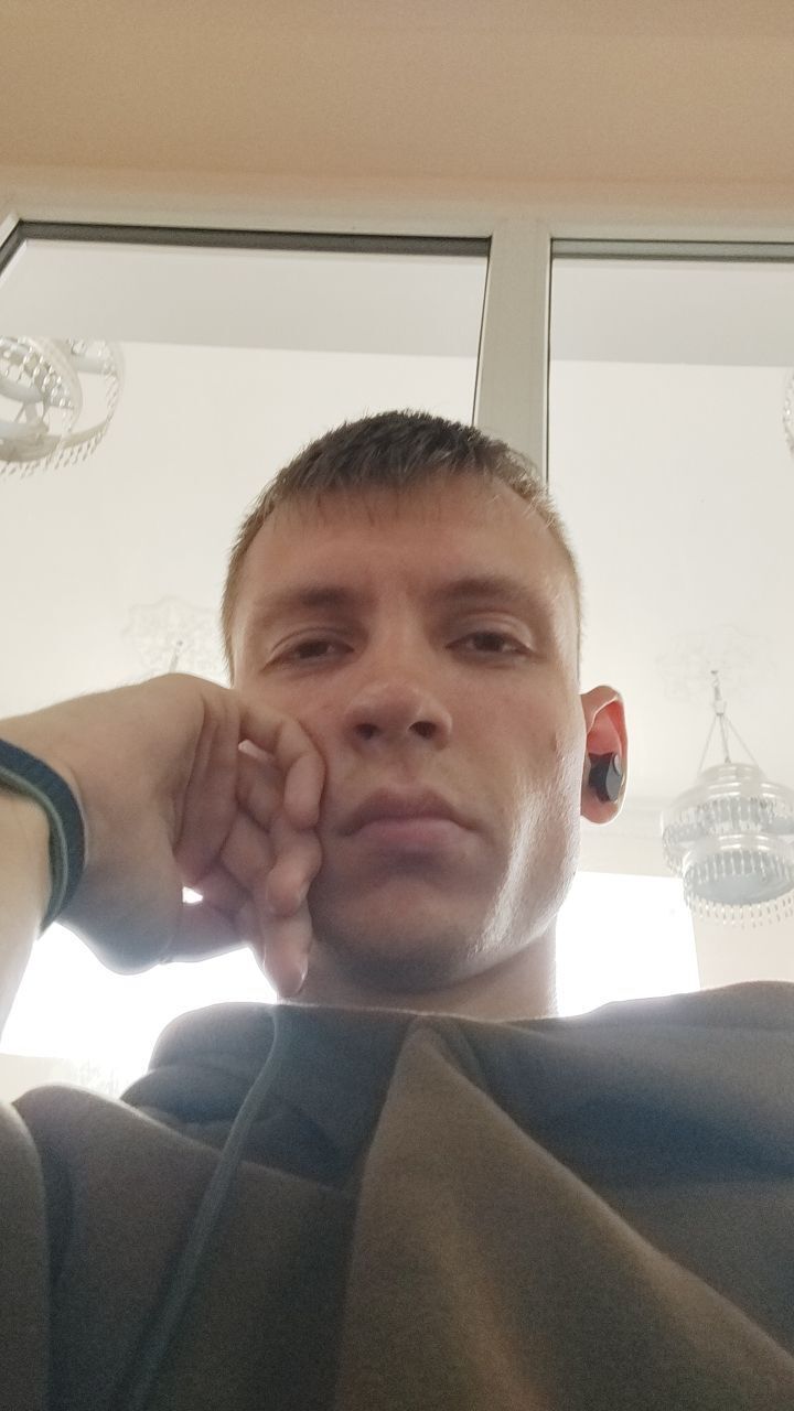  36103802  Ilya, 26 ,    