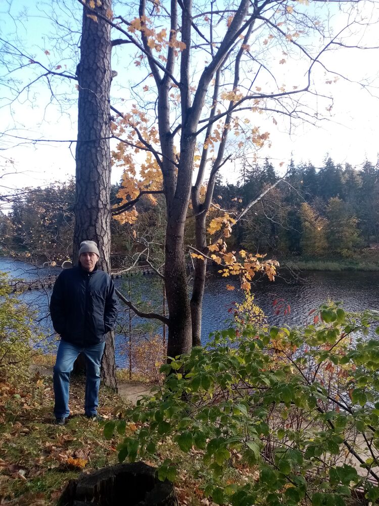  24210662  Vlad, 63 ,    
