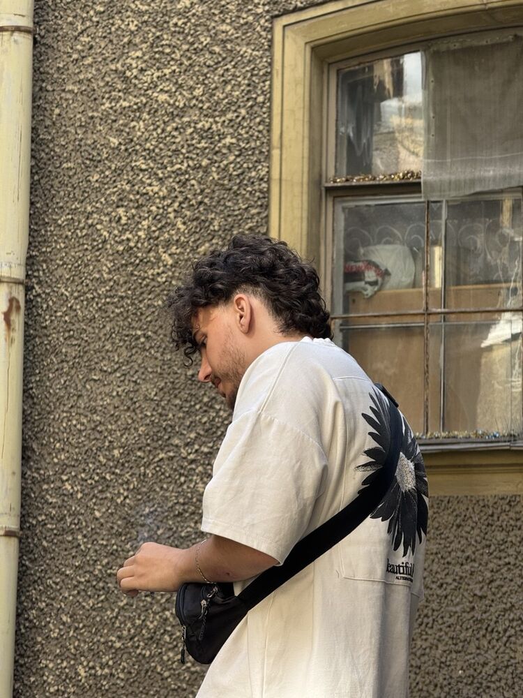  54366632  , 19 ,    -